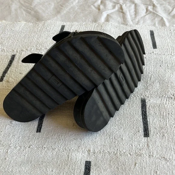 Beautiful Viv Sandals Style Sz 7/37 - Picture 7 of 7